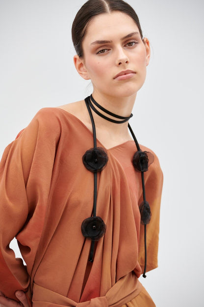 COLLAR ARTESANAL NEGRO